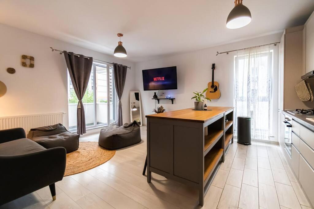 Arte - 2 Bedroom Apartment Near Coresi Mall With Free Parking Брашов Экстерьер фото